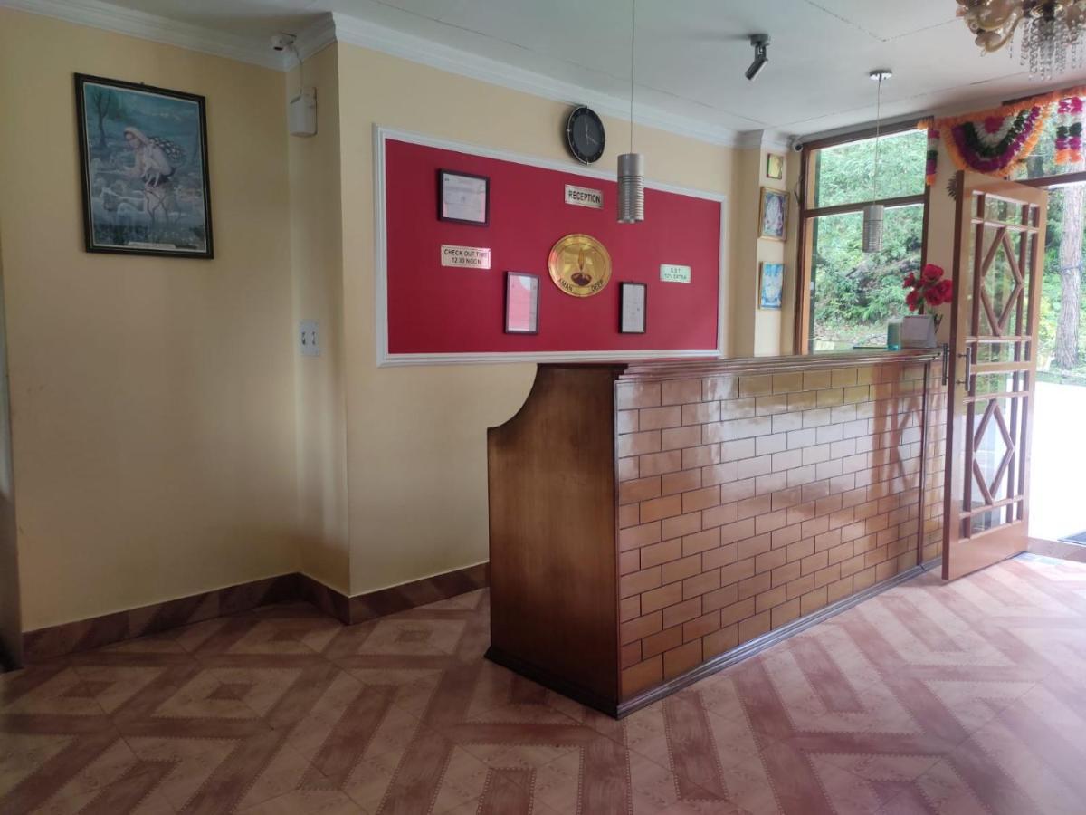 Hotel Amandeep Dharamshala Buitenkant foto