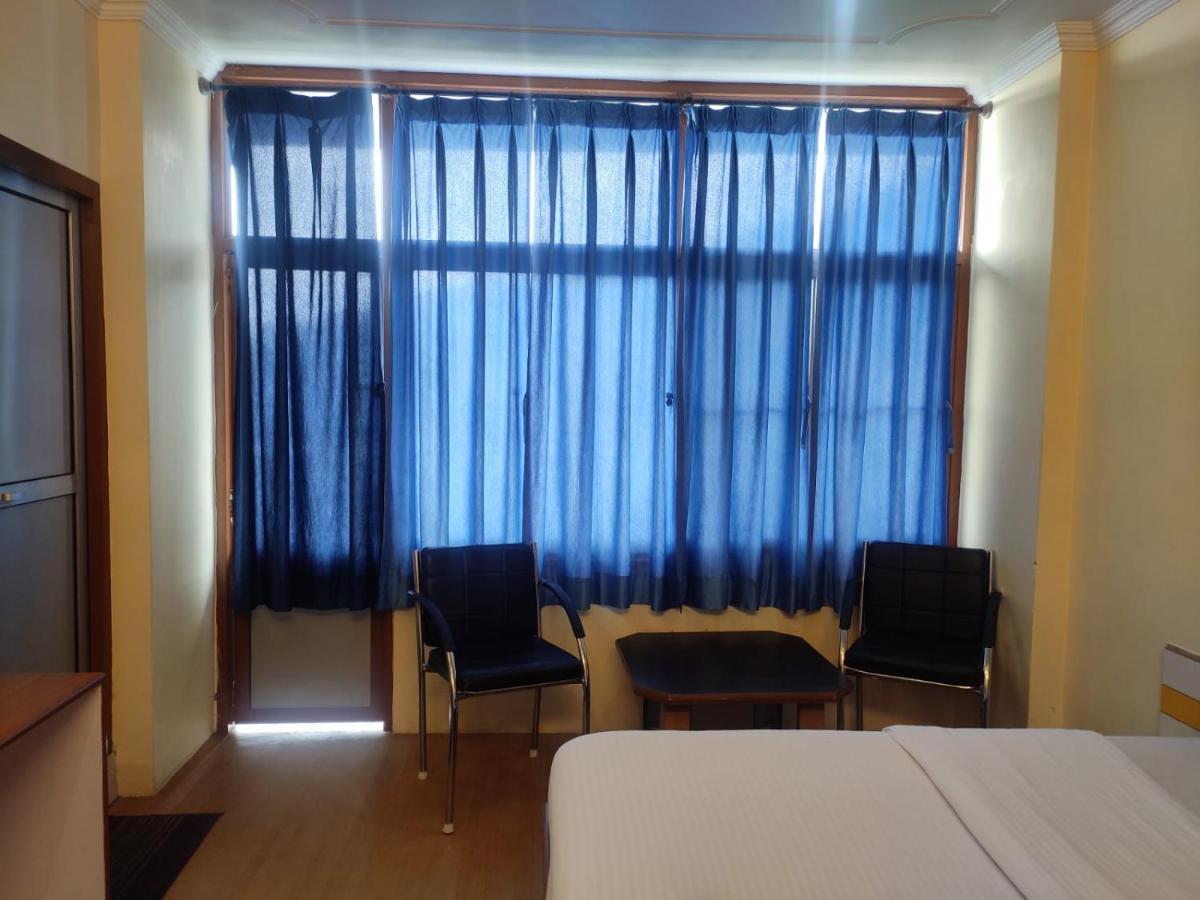 Hotel Amandeep Dharamshala Buitenkant foto